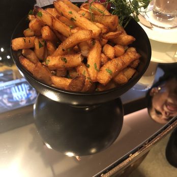 Bistro le Sam - Truffle fries - Canadian (New) Near Me - Quebec City, Quebec