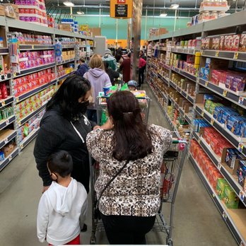 Foods Co. - Lines In the store - Grocery Near Me - Sacramento, California