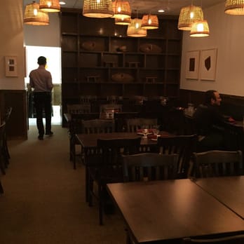 Rice Paper - Dining room - Thai Near Me - Akron, Ohio