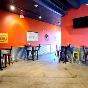 Joella's Hot Chicken - Mason - Seating - Chicken Wings Near Me - Mason, Ohio