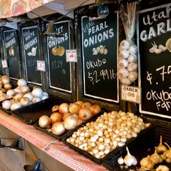 Kuwahara Wholesale - Onions and garlic