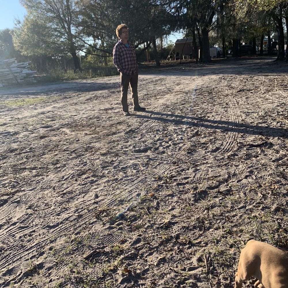 Sun City Stables - Sarah the so called manager.  A ratty volunteer who lied and said he owned the UHaul lot.  A few of the horribly managed animals. - Horseback Riding Near Me - Sun City, Florida