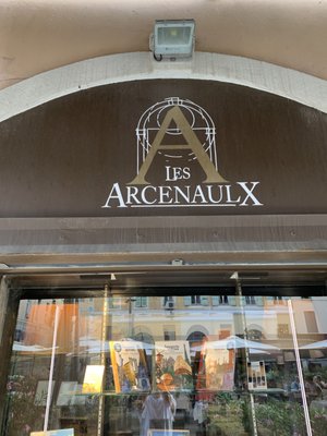 Restaurant Les Arcenaulx Marseille Vieux Port by null