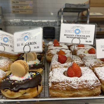 Donut Petit Updated January 2025 606 Photos 284 Reviews 711