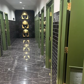 The Vault - Bathroom - Breakfast & Brunch Near Me - Atlanta, Georgia