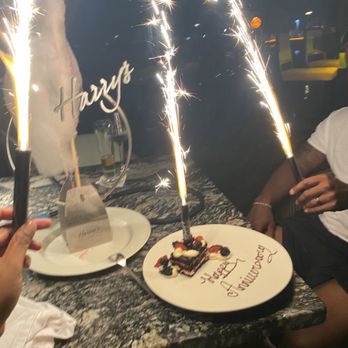 Harry's - Cotton candy and cake - Steakhouses Near Me - Cancún, ROO Harry's - Cotton candy and cake - Steakhouses Near Me - Cancún, ROO