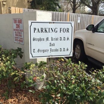 Krist Stephen M PA - Additional parking behind building - General Dentistry Near Me - Tampa, Florida Krist Stephen M PA - Additional parking behind building - General Dentistry Near Me - Tampa, Florida