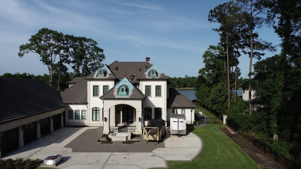 Slide of Good Guys Roofing