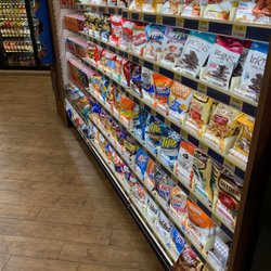 Royal Farms - The way store shelving should look!
