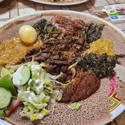 Red Sea Cafe & Deli - Injera and rice platter