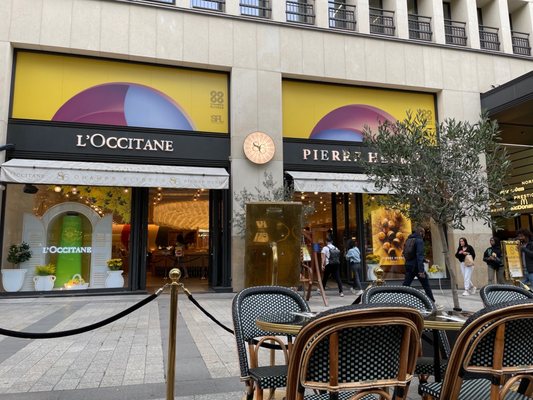 86Champs - L'Occitane x Pierre Hermé by null