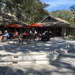 Marsh View Bar & Grill - Outdoor seating