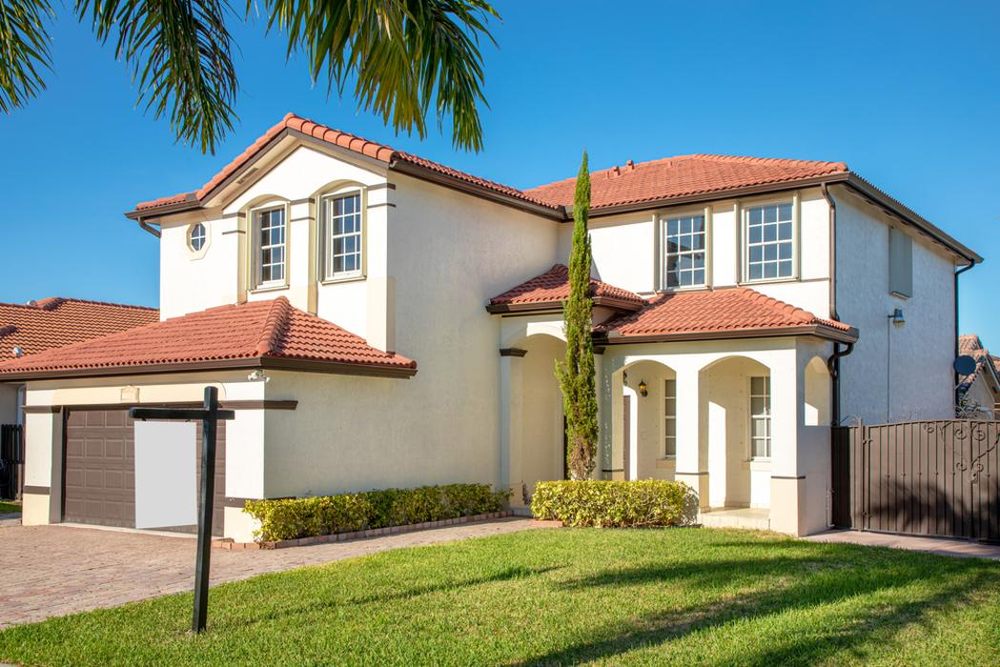 Slide of T & E Roofing