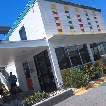 Thunderbird Inn - Thunderbird Inn - Hotels Near Me - Savannah, Georgia