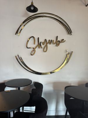Skyvibe Restaurant and Lounge by null