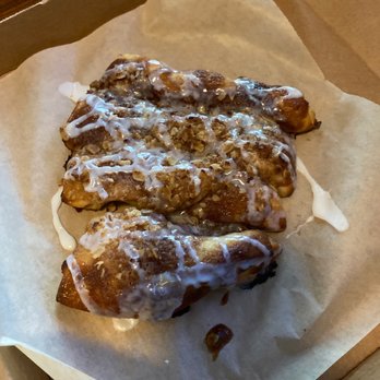 Donatos Pizza - Cinnamon bread - Pizza Near Me - Knoxville, Tennessee