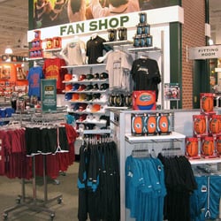 DICK'S Sporting Goods