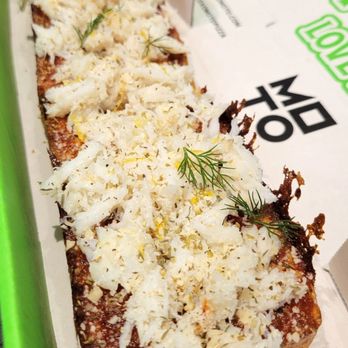 Moto Pizza - Bellevue Square - Crab, $18 - 3.5 Stars - Pizza Near Me - Bellevue, Washington Moto Pizza - Bellevue Square - Crab, $18 - 3.5 Stars - Pizza Near Me - Bellevue, Washington