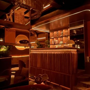 Powder Room - Cocktail Bars Near Me - Austin, Texas Powder Room - Cocktail Bars Near Me - Austin, Texas