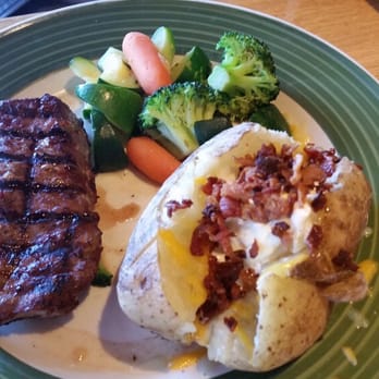 Applebee's Grill + Bar - Steak veggies baked potato - American Near Me - El Cajon, California