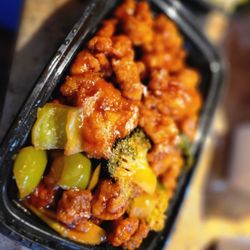 Golden Wok - General TSO Chicken