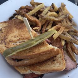 The Boondocks Eatery - Montreal beef