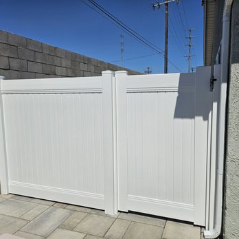 Mr Fence - White vinyl gate - Fences & Gates Near Me Mr Fence - White vinyl gate - Fences & Gates Near Me