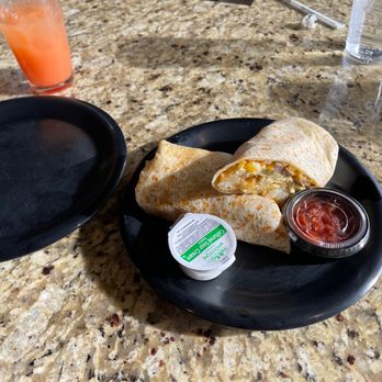 cedar ridge barrel room - Breakfast Burritos was great. - Beer Bar Near Me - Cedar Rapids, Iowa