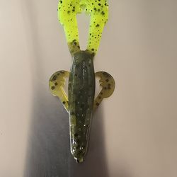 Mcw Baits - Green pumpkin chartreuse tail Space Monkey