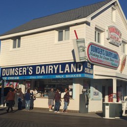 Few people in line on a cool September day but the ice cream still tasted delicious! Few people in line on a cool September day but the ice cream still tasted delicious!
