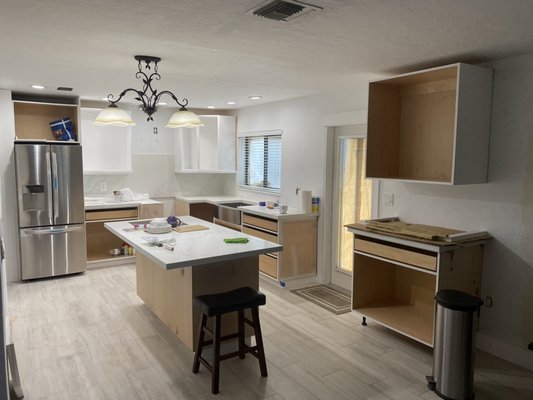 Rafaels Renovations Logo