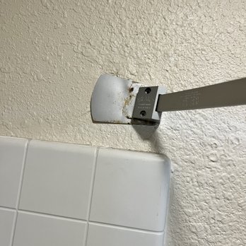 Super 8 by Wyndham Auburn - Rust on shower curtain rod . - Hotels Near Me - Auburn, California Super 8 by Wyndham Auburn - Rust on shower curtain rod . - Hotels Near Me - Auburn, California