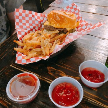 Little Matt's - Bacon cheeseburger and garlic fries - Burgers Near Me - Houston, Texas Little Matt's - Bacon cheeseburger and garlic fries - Burgers Near Me - Houston, Texas