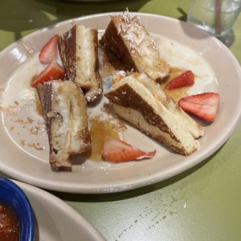 Snooze, an A.M. Eatery - OMG French Toast - Breakfast & Brunch Near Me - Cedar Park, Texas Snooze, an A.M. Eatery - OMG French Toast - Breakfast & Brunch Near Me - Cedar Park, Texas