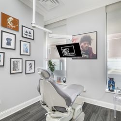 Sweet Tooth Dentistry: Margaux Grason, DMD - Hygiene operatory...aka the "Homage to musicians" room.