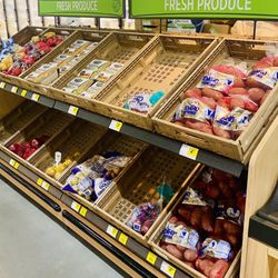 DG Market - Fresh produce.