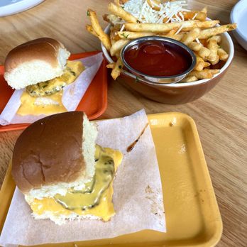 Canard - Wine Bars Near Me - Portland, Oregon Canard - Wine Bars Near Me - Portland, Oregon