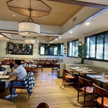Lefkes - Inside - Mediterranean Near Me - Englewood Cliffs, New Jersey Lefkes - Inside - Mediterranean Near Me - Englewood Cliffs, New Jersey