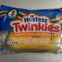 7-Eleven - Hostess Twinkies Sweet Treat Cappuccino (7-11-Owned Store Exclusive)