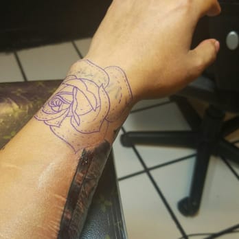 Sin City Tattoo and Body Piercing - Rose cover up stencil by HUERO! - Tattoo Near Me - Pacoima, California