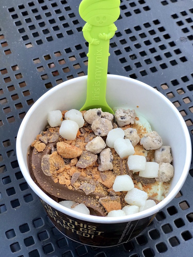 MENCHIE’S FROZEN YOGURT CLOSED 86 Photos & 154 Reviews 5617 Paseo