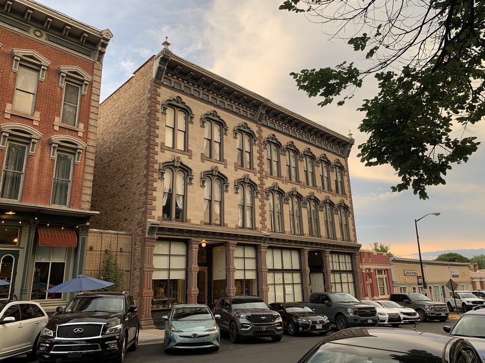 Social spots from La Plaza Vieja