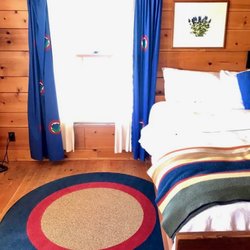 Custom round area rugs for Timberline Lodge