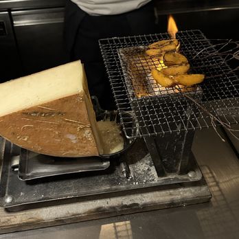 Alinea - New American Near Me - Chicago, Illinois