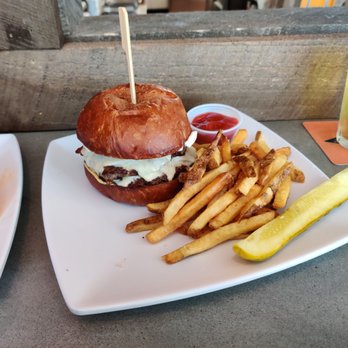 Four Ways Pub & Eatery - Smashed Bacon Cheeseburger w/fries - Pubs Near Me - Bellefonte, Pennsylvania