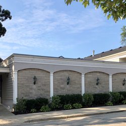 Moss-Norris Funeral Home - Moss Norris Funeral Home Main Entrance