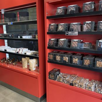 Pâtisserie Lac - Chocolates - Patisserie/Cake Shop Near Me - Nice, 06 Pâtisserie Lac - Chocolates - Patisserie/Cake Shop Near Me - Nice, 06
