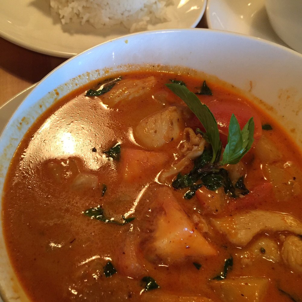 Mint Thai Kitchen - Pineapple red curry w/chicken. Awesome! - Thai Near Me - Houston, Texas Mint Thai Kitchen - Pineapple red curry w/chicken. Awesome! - Thai Near Me - Houston, Texas