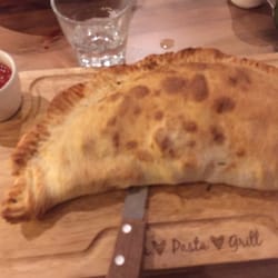 Bella Italia - Chicken and spinach calzone