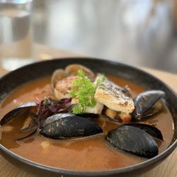 Aracely Lounge - Sea bass and scallop stew